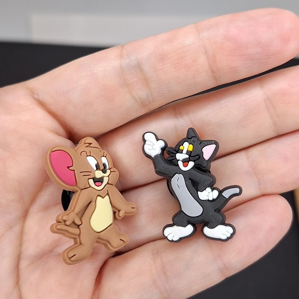 Tom and Jerry croc charm clog pin cat mouse chase